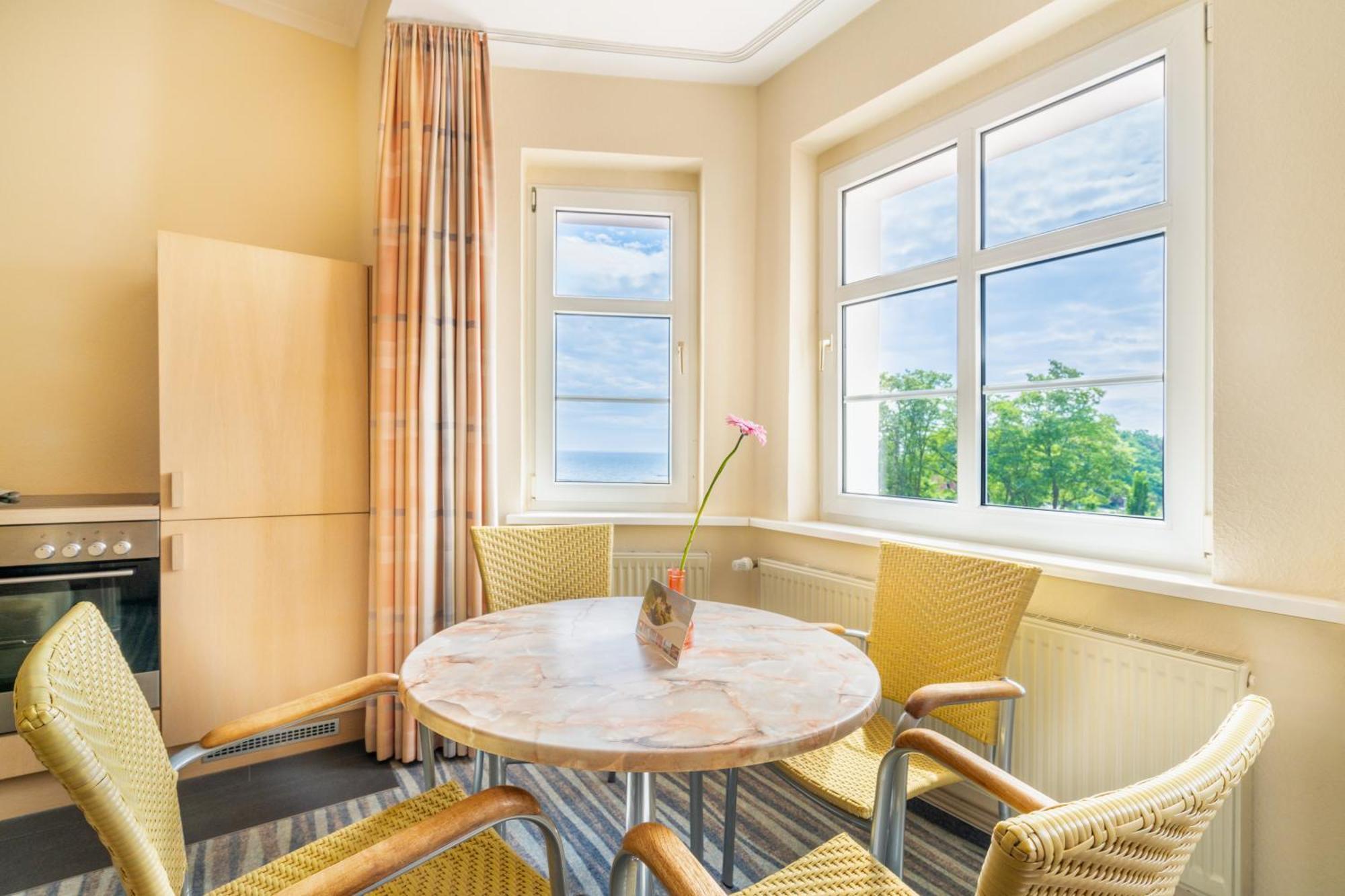 Strandhotel Seerose Kölpinsee Eksteriør billede