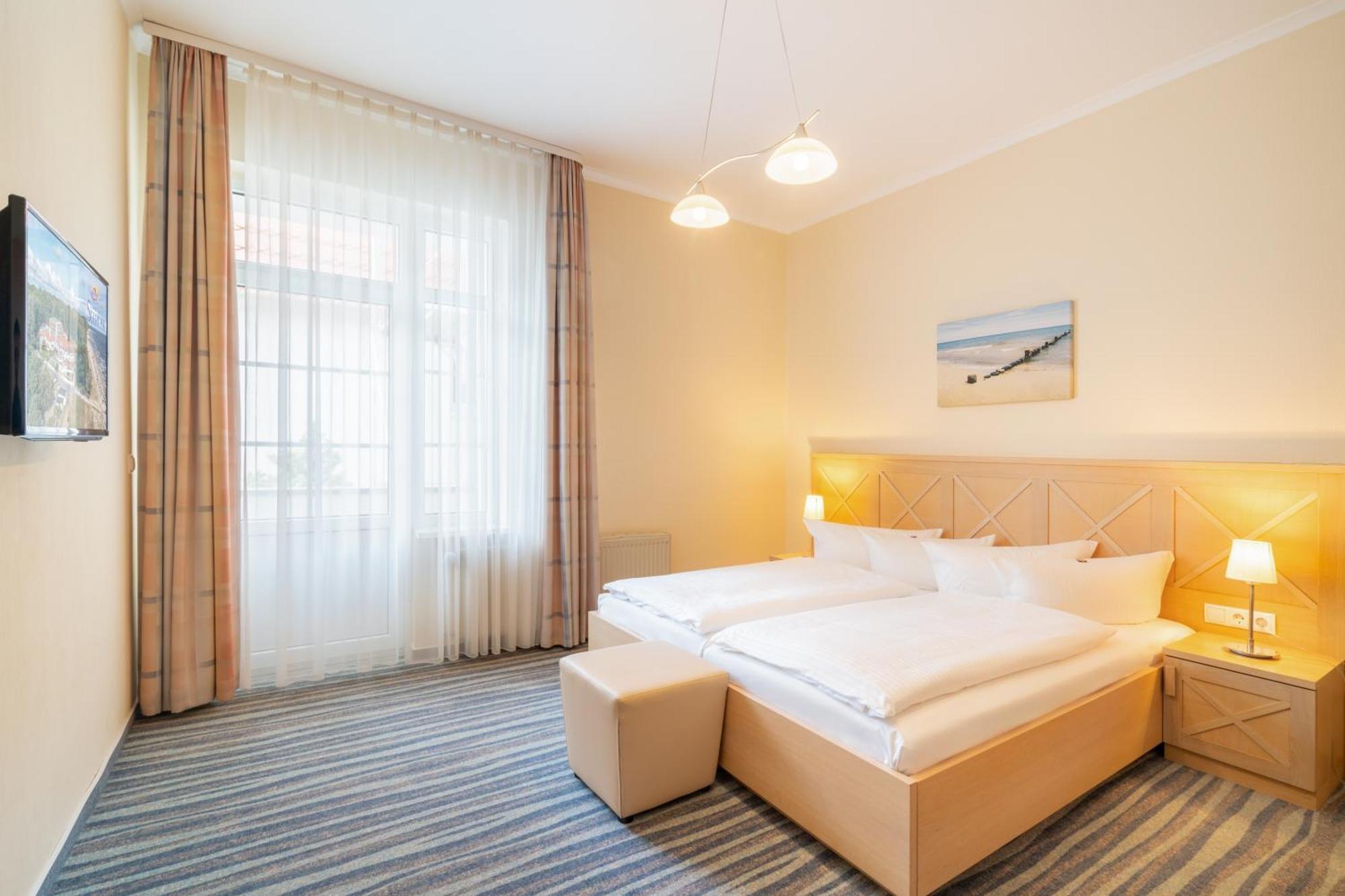 Strandhotel Seerose Kölpinsee Eksteriør billede